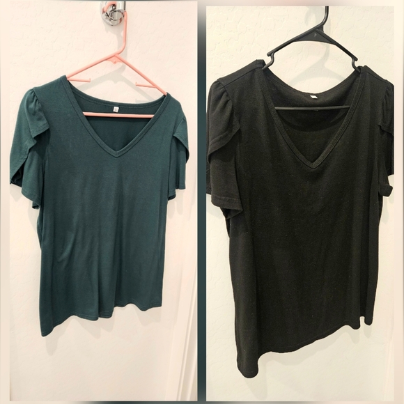 V-Neck Petal Sleeve Top - Black and Green - Picture 2 of 5